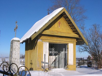 Лужки, кладбище католическое "восточное": часовня (дерев.)