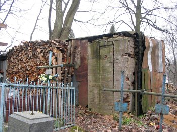 Минск, кладбище Кальварийское: склеп-усыпальница (руины)