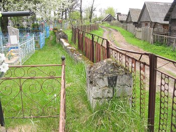 Поречье (Пинский р-н), кладбище солдат 1-й мировой войны: брама и ограда
