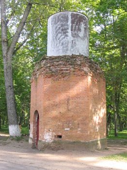 Станьково, усадьба: водонапорная башня (руины)